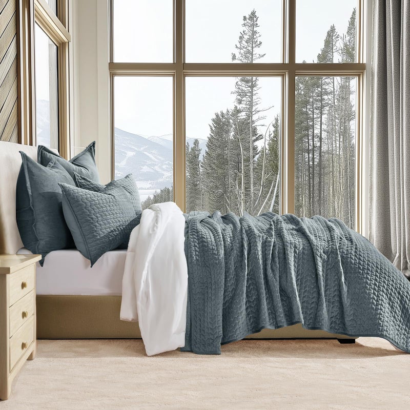 EverGrace Luxury Velvet Quilt Bedding Set Full Queen Size 3 Pieces with Pillow Shams, Soft Cross-Stitch Velvet Comforter Set, Lightweight Coverlet Bedspread for All Seasons, Stormy Blue - Image 3