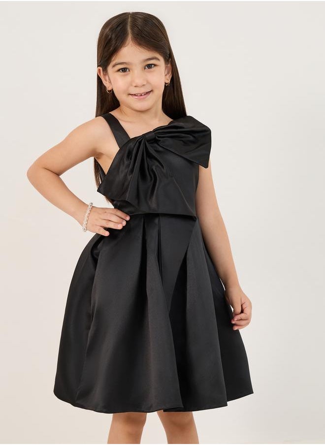 Solid Fit & Flare Knee Length Dress with Bow Detail - pzsku/ZA905A15E7010B520601EZ/45/_/1738246336/fae92675-1dee-4b18-bd75-34ed2ec8c384