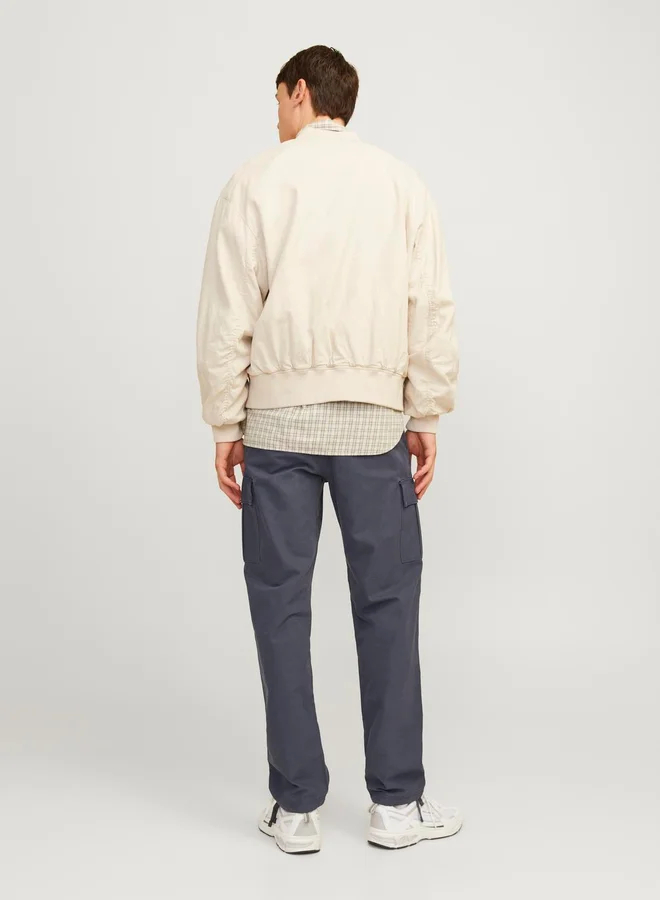 JACK & JONES Solid Relaxed Fit Cargo Pants