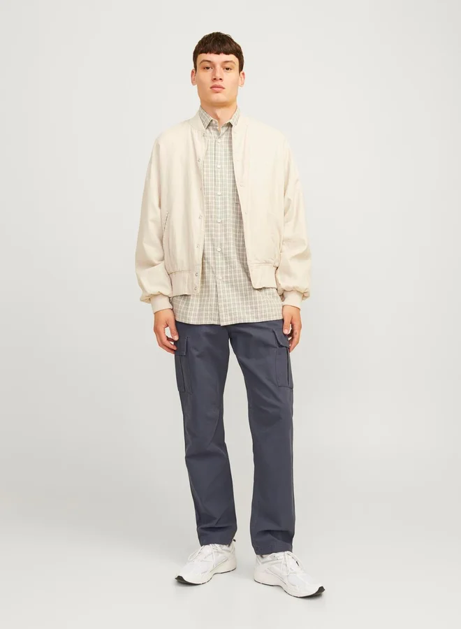 JACK & JONES Solid Relaxed Fit Cargo Pants