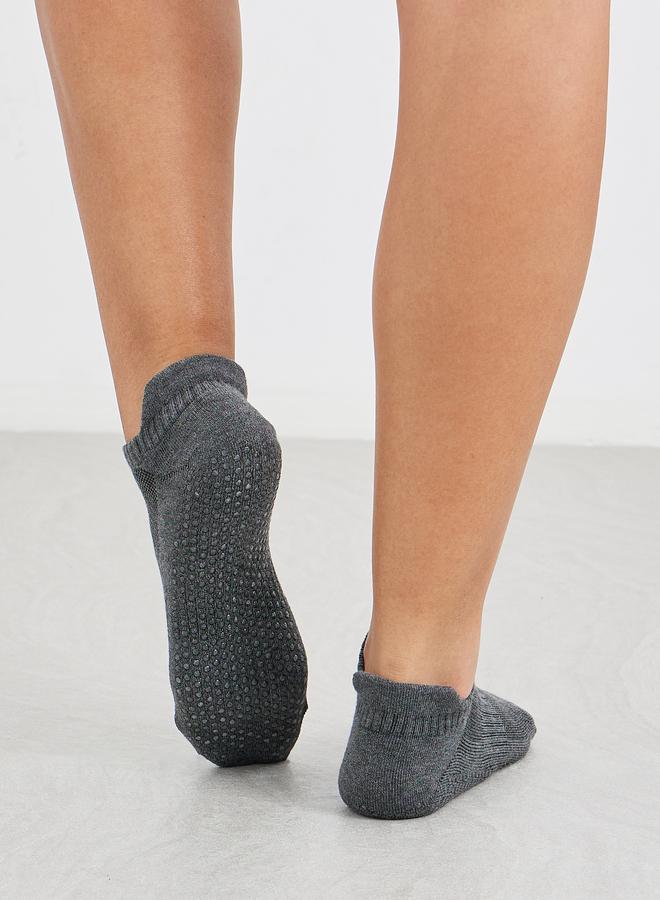 Textured Breathable Silicon Pad Tab Yoga Socks - Image 3
