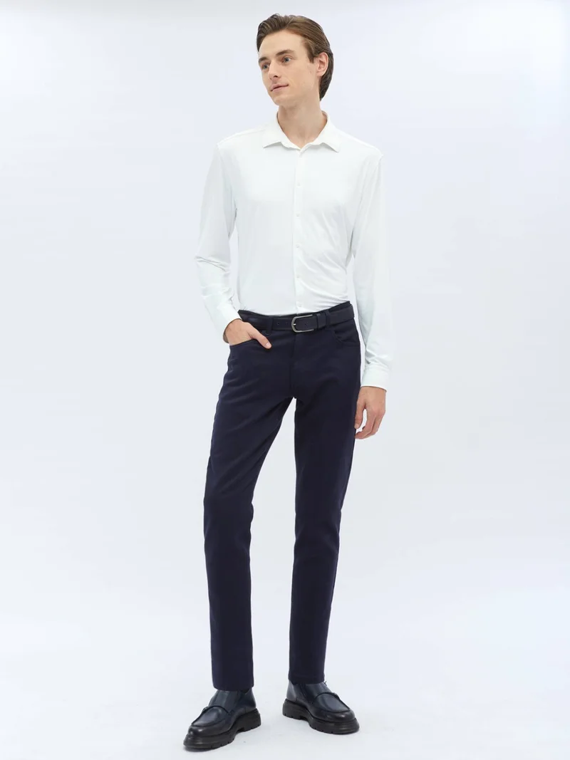 Kip White Plain Regular Fit Casual Shirt