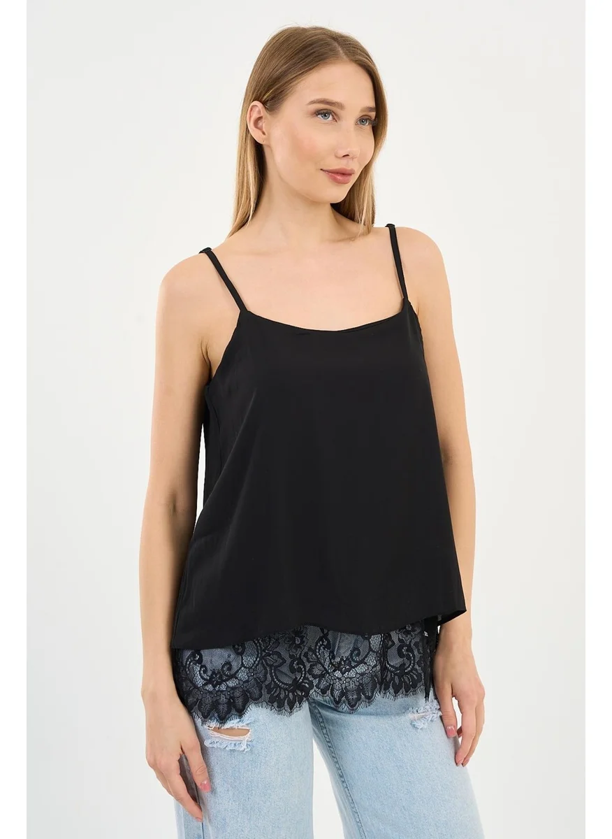 الكسندر جاردي Lace Strap Blouse (ARTNR5473)