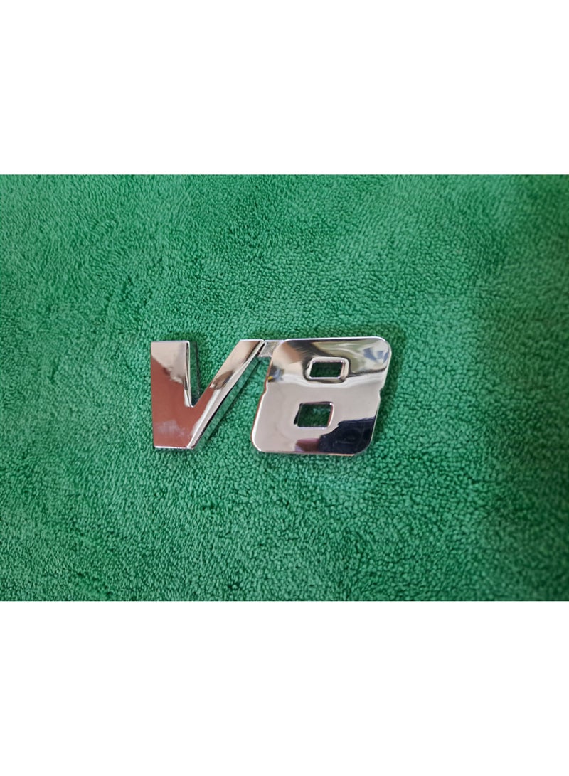 3D V8 Emblem Sticker - High-Quality Metal - Suitable for Jeeps with 8-cylinder engines - Color: Silver - Suitable for the trunk