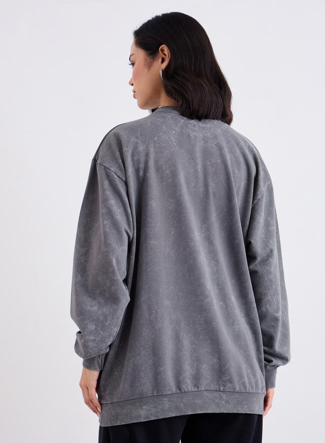 Styli Charcoal Slogan Print Longline Sweatshirt - Image 4