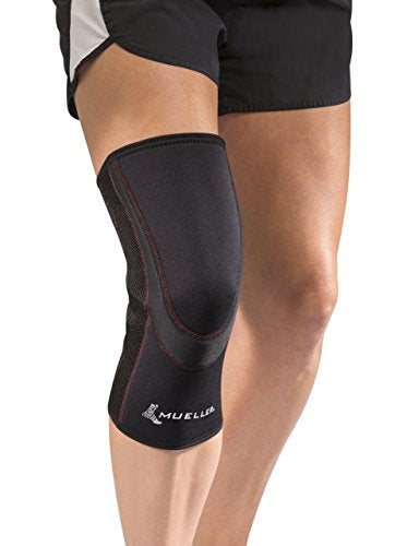 MUELLER Sports Medicine Breathable Closed Patella Knee Sleeve, Knee Pain Relief Support for Men and Women, Ideal for Arthritis, Sprains, Black, Medium - Image 2