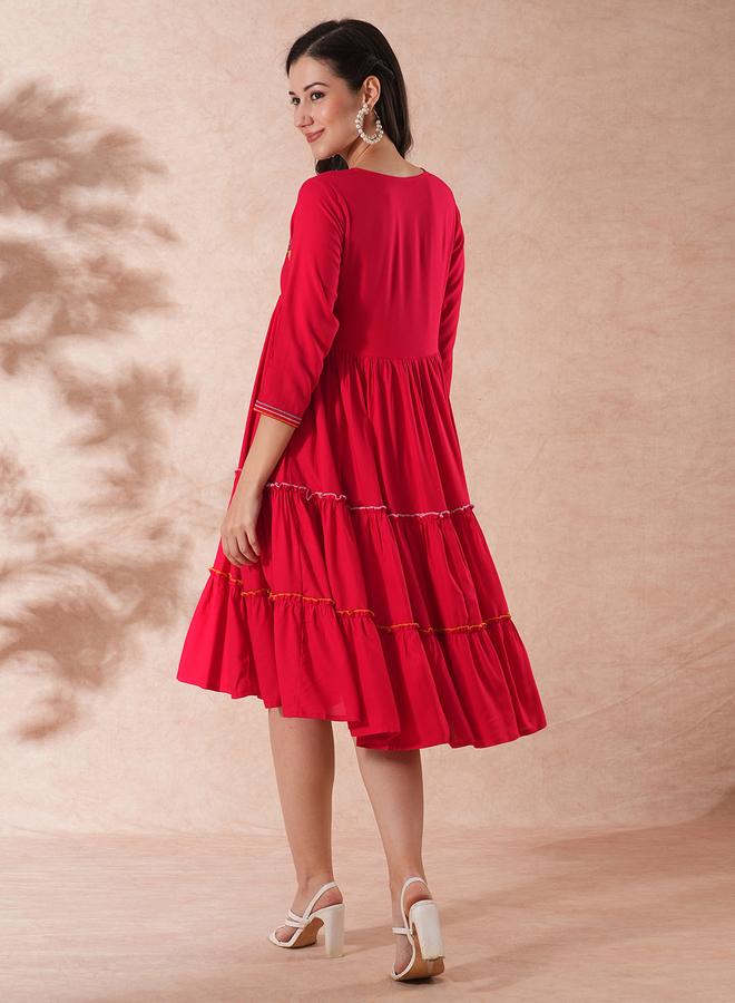 جلو باص فستان قصير بتفاصيل مُطرزة - Image 3