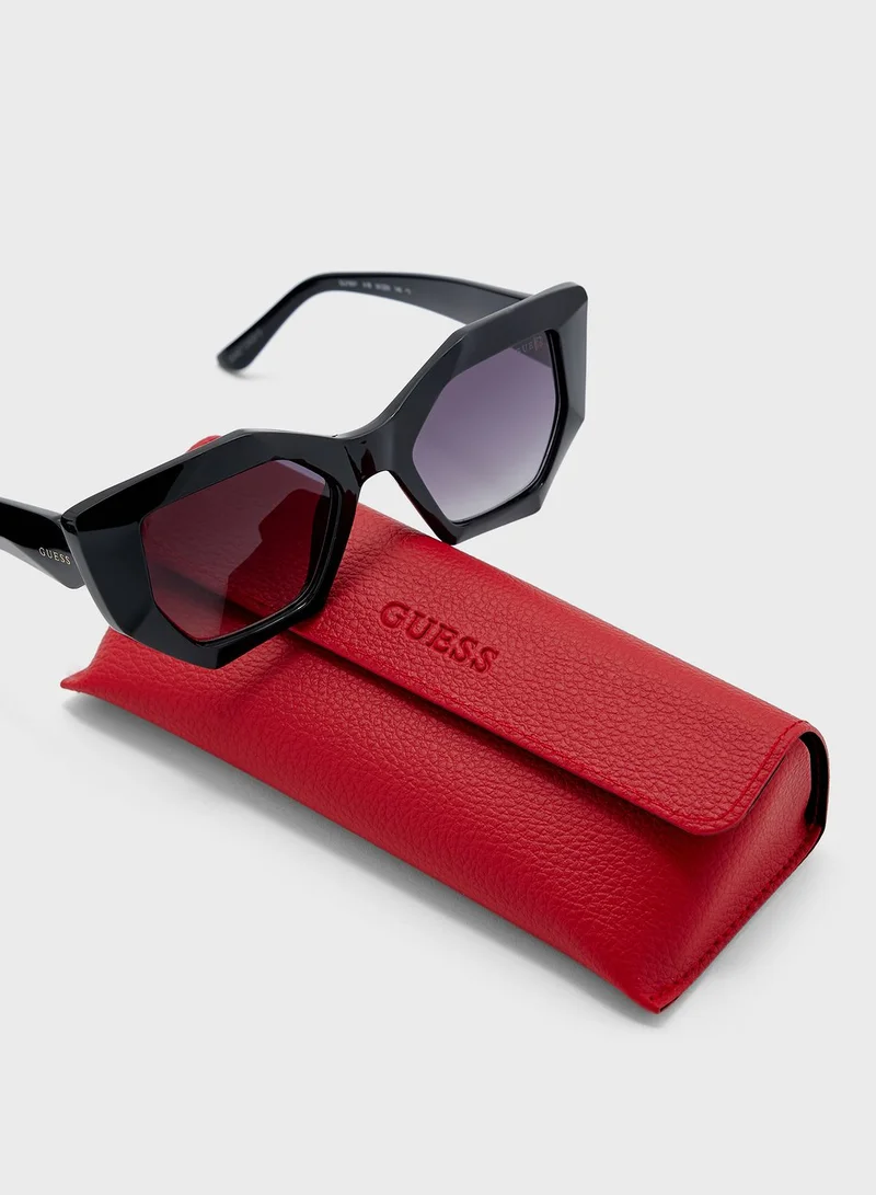 GUESS Oversized Sunglasses