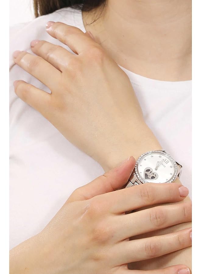 جس ساعة نسائية بحركة كوارتز وشاشة تناظرية وسوار من الفولاذ المقاوم للصدأ باللون الفضي Gw0380L1 وسوار فضي - Image 2