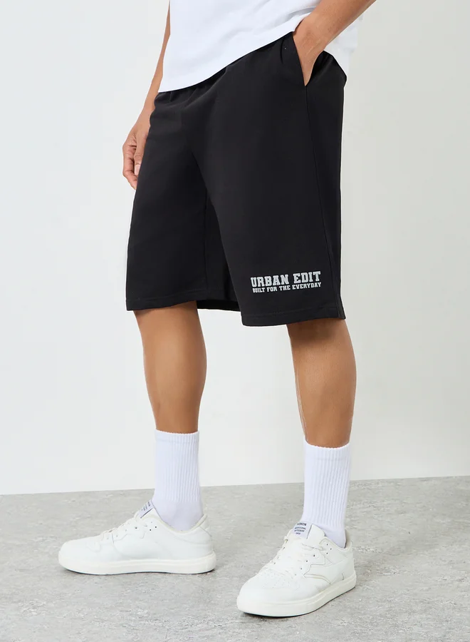 Men Black Placement Print Oversized Shorts