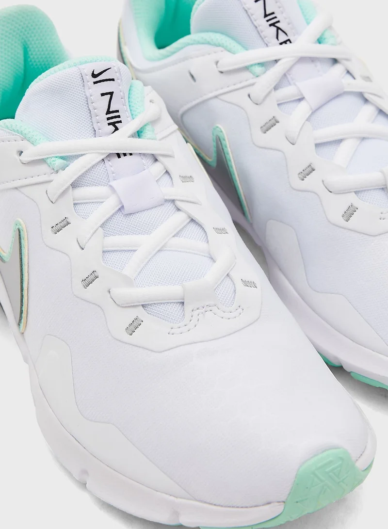 Nike Legend Essential 2