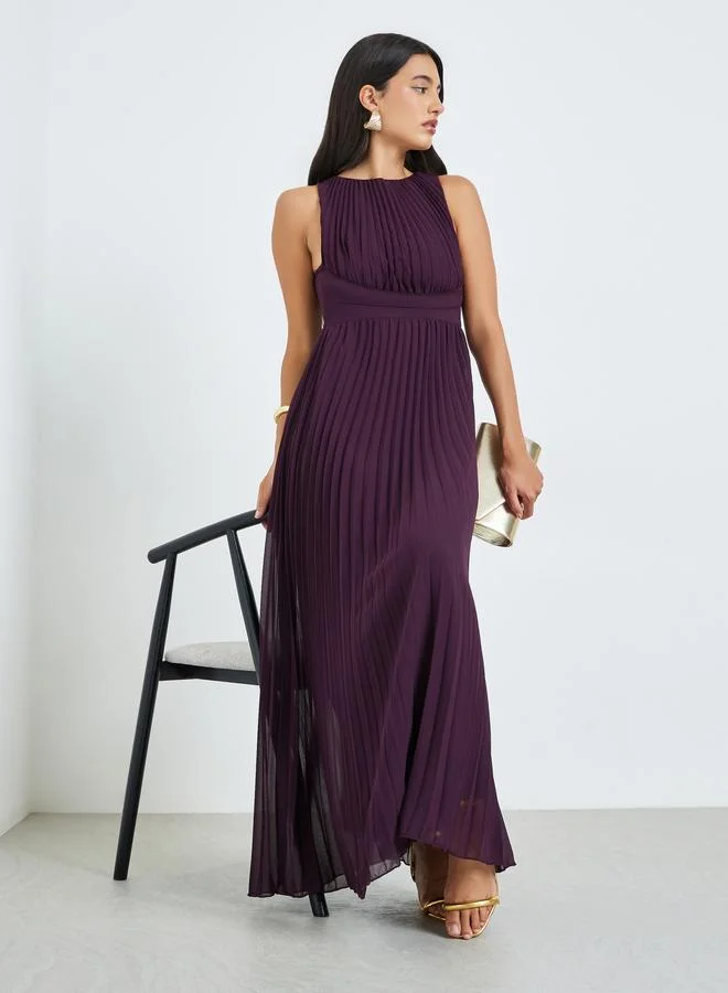 Styli Maroon Pleated Sleeveless Maxi Dress