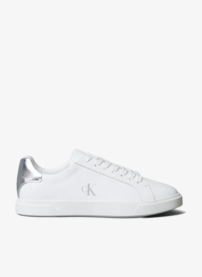 Low pro cups Lace up Sneaker