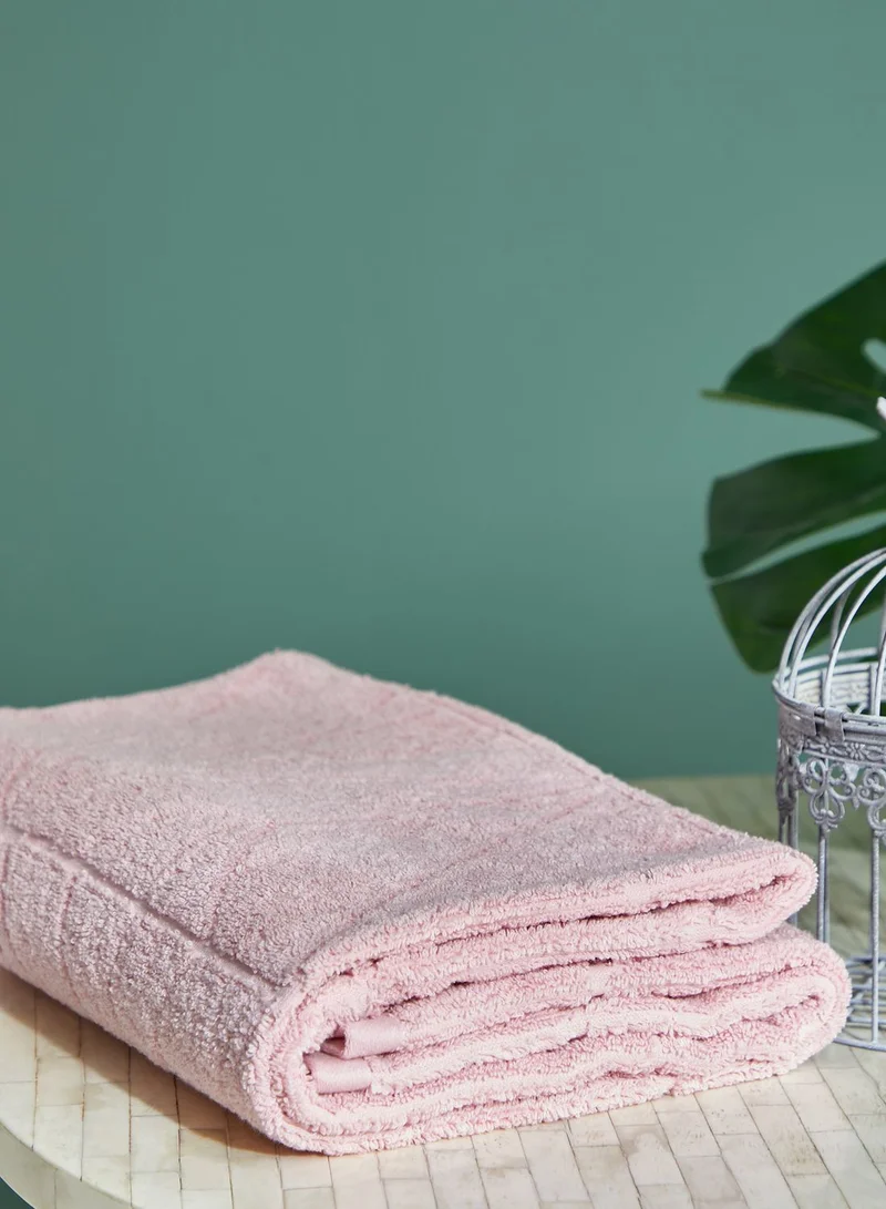 Noire Edit Pink Bath Towel