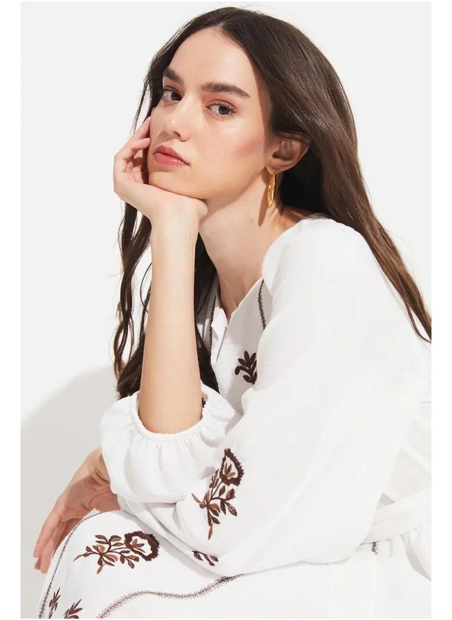 جون June Embroidery Detailed Dress