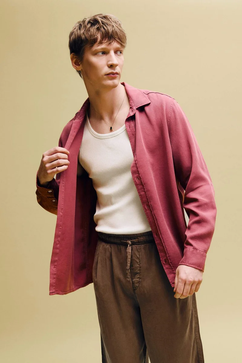 ديفاكتو Premium Tencel Shirt