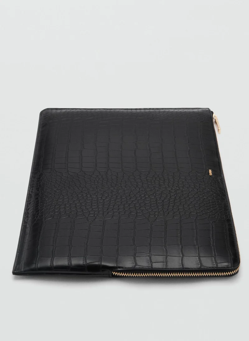MANGO Leonor Logo Detailed Zip Through Wallets