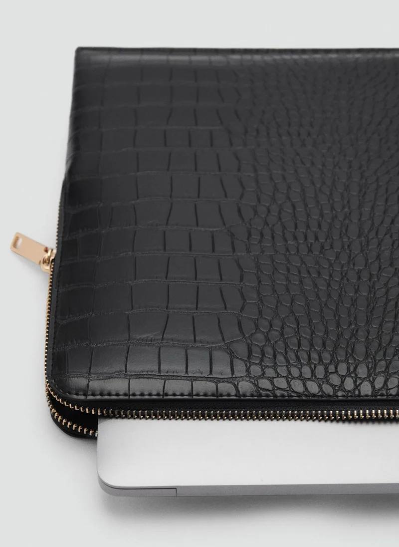 MANGO Leonor Logo Detailed Zip Through Wallets