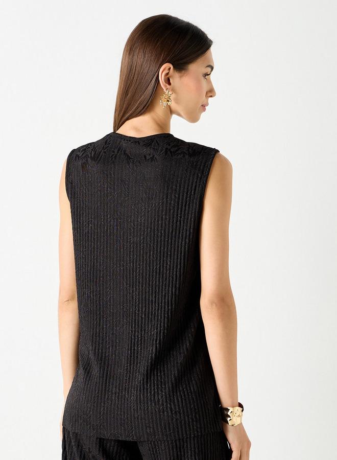 ايكونيك بلوزة بارزة الملمس دون أكمام وبياقة مستديرة من آيكونيك - Image 3