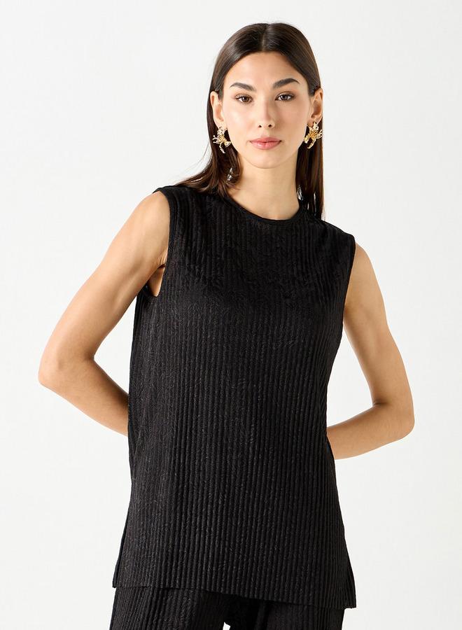 ايكونيك بلوزة بارزة الملمس دون أكمام وبياقة مستديرة من آيكونيك - Image 1