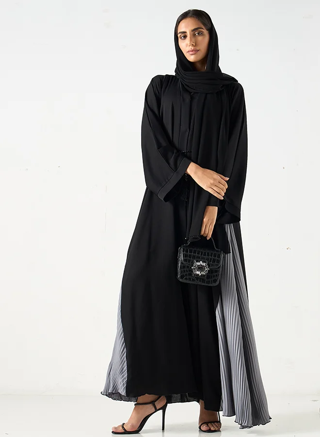 هدية المدينة  Flowy Pleated Abaya - HM