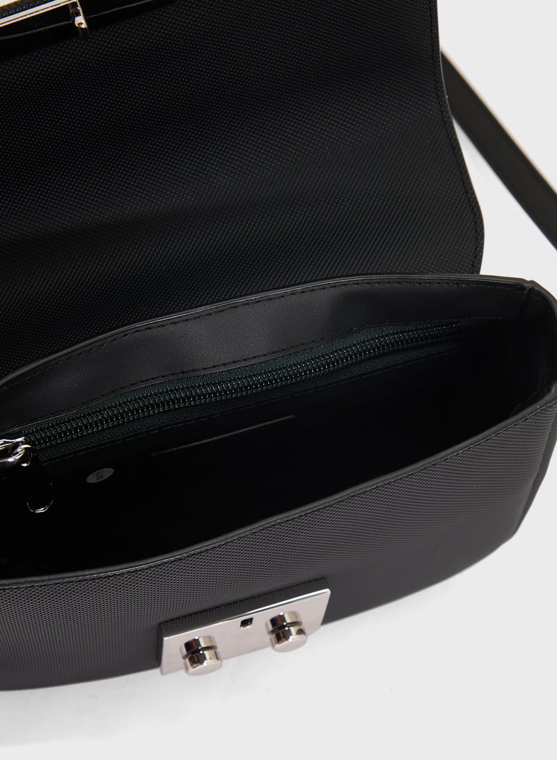 لاكوست حقيبة كروس بودي بسحاب ومقبض علوي أساسية - Image 5