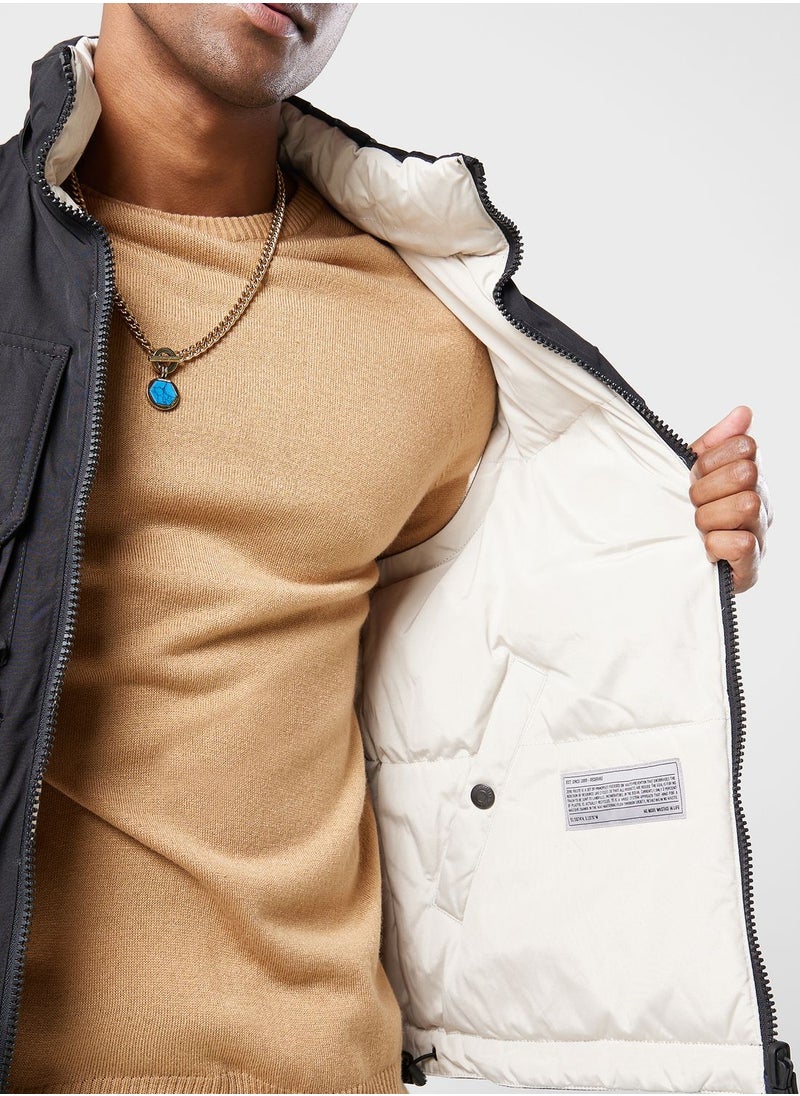 izzue - Lifestyle - Image 1