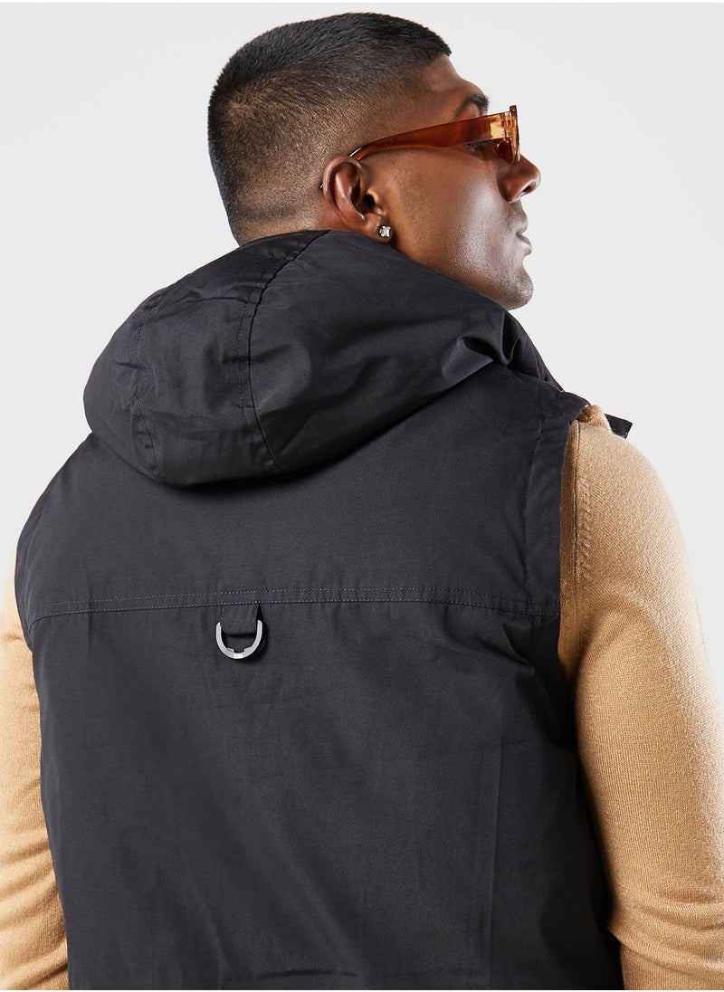 izzue - Lifestyle - Image 1