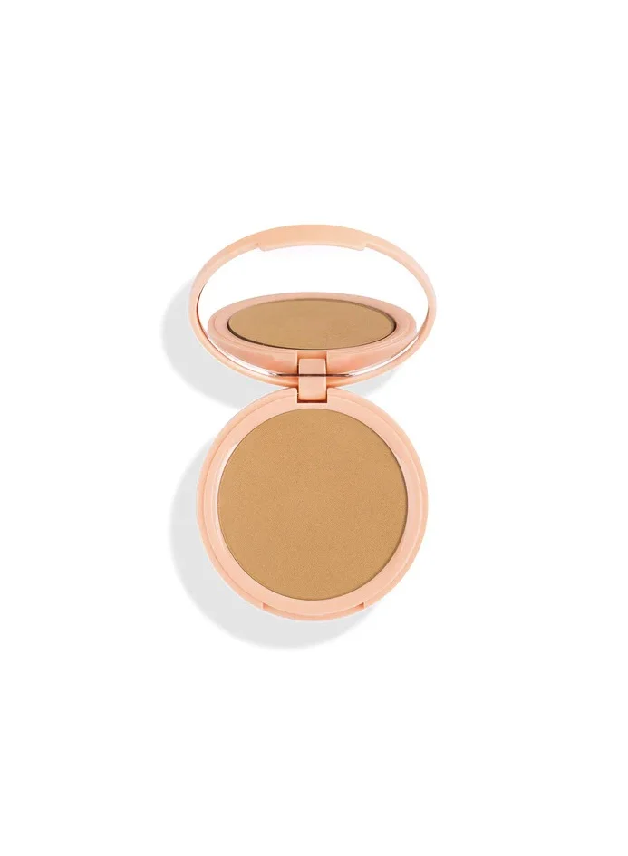 LA CRIQUE Mattifying Face Powder SPF 15 - 03 Sweet almond