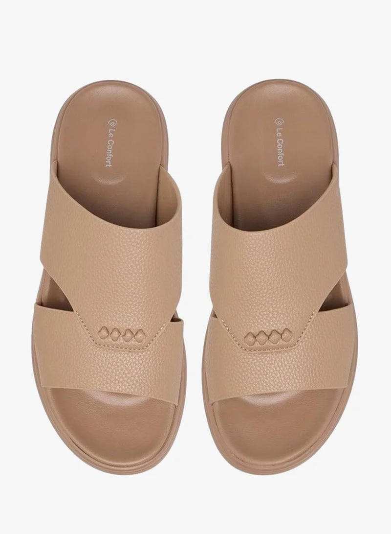 لو كونفورت صنادل رجالية مريحة سهلة الارتداء بنقوش