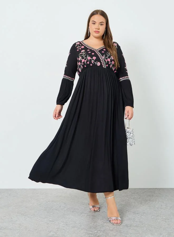 Plus Size Embroidered Long Sleeves Maxi Dress