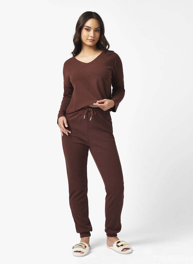 جينجر بيسيكس طقم كنزة وبنطلون بياقة على شكل حرف - Image 5