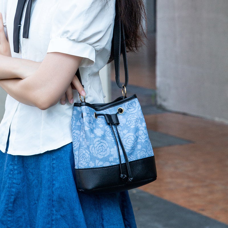 Crossbody Bucket Bag 2023 New Fashion Trendy Large Capacity Plaid Rose Rhombic Printed Strap Shoulder Bag - Image 3