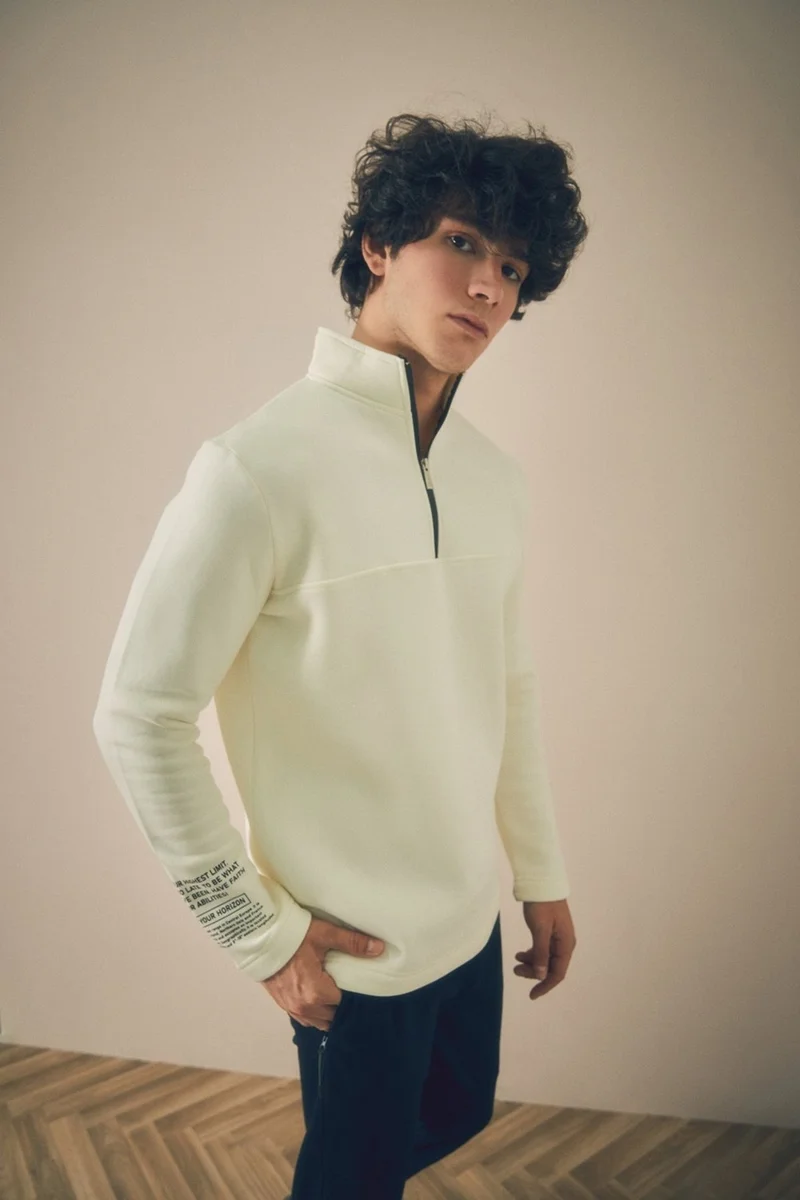 فولامودا Basic Half Zipper Stand Collar Sweatshirt