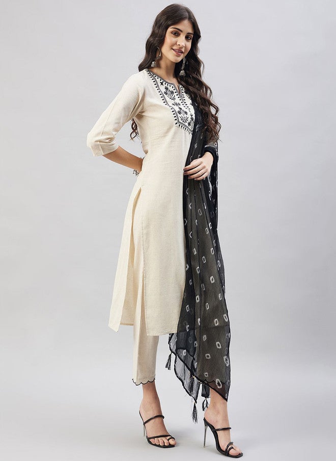 WineRed Floral Yoke Design Pure Cotton Kurta Set for Women - Image 4