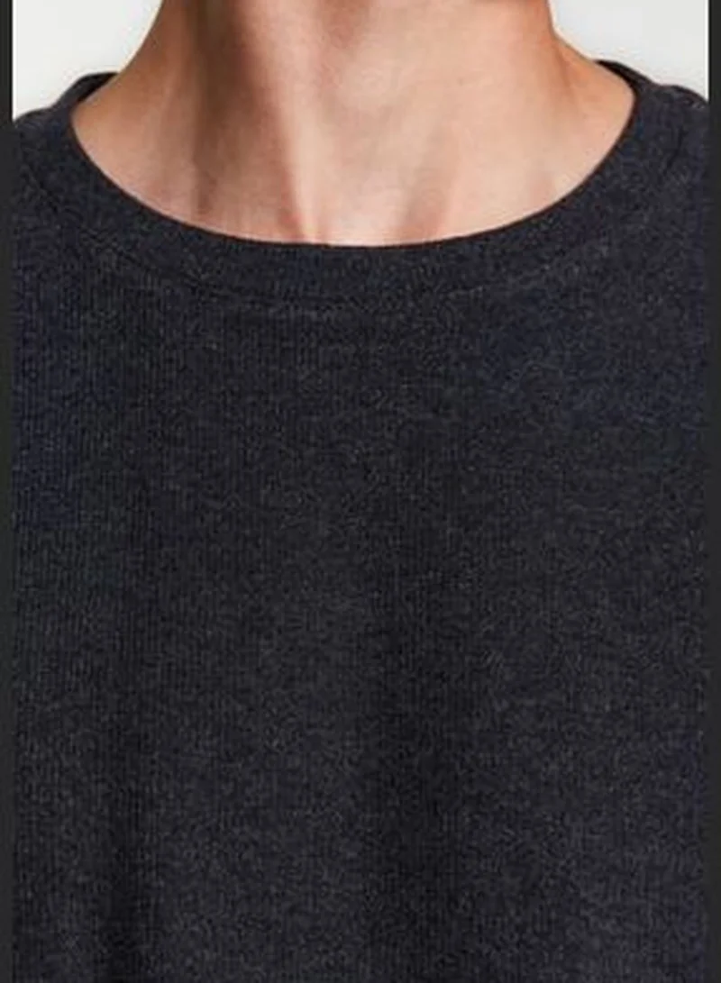 trendyol Anthracite Men's Basic Oversize/Wide Cut Crew Neck Soft Brushed Thessaloniki Sweatshirt.