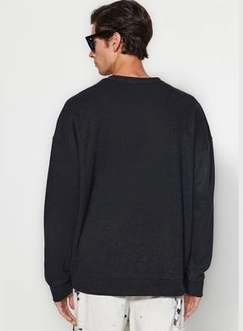 trendyol Anthracite Men's Basic Oversize/Wide Cut Crew Neck Soft Brushed Thessaloniki Sweatshirt.