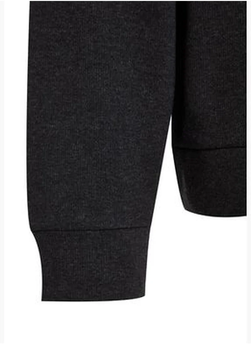 trendyol Anthracite Men's Basic Oversize/Wide Cut Crew Neck Soft Brushed Thessaloniki Sweatshirt.