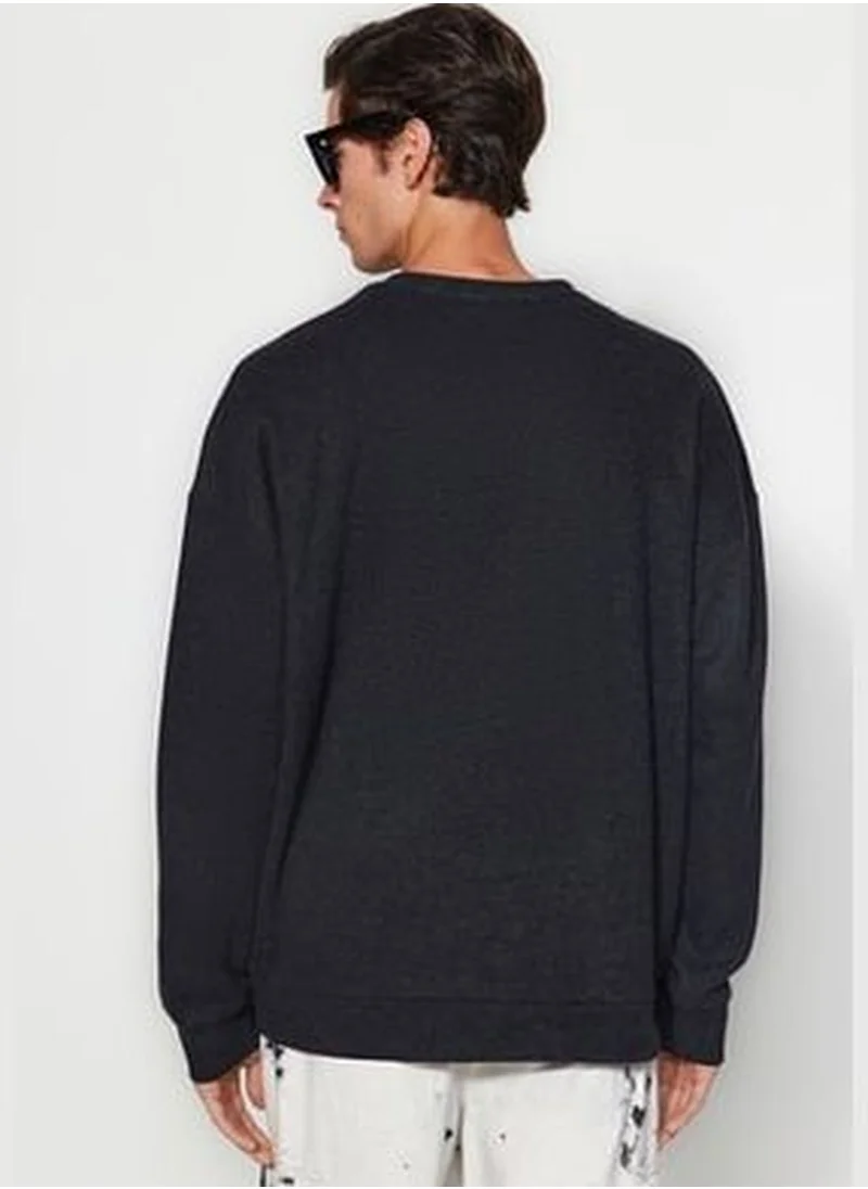 trendyol Anthracite Men's Basic Oversize/Wide Cut Crew Neck Soft Brushed Thessaloniki Sweatshirt.