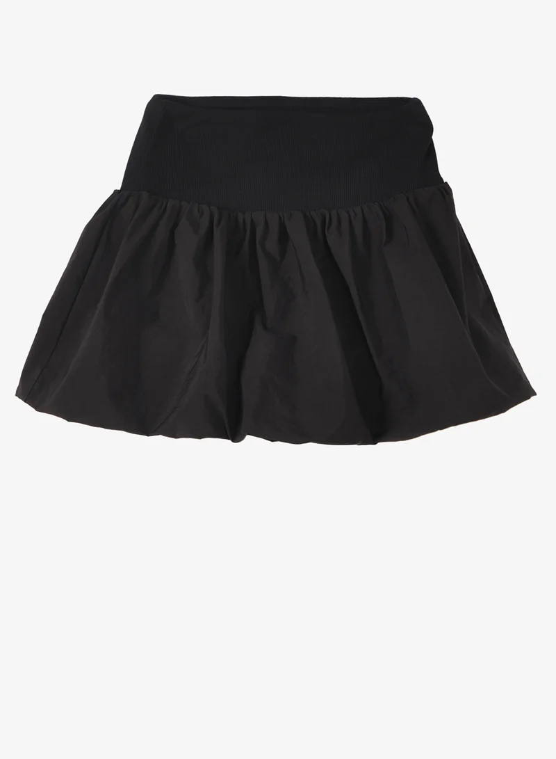 اتش اند ام تنورة بالون