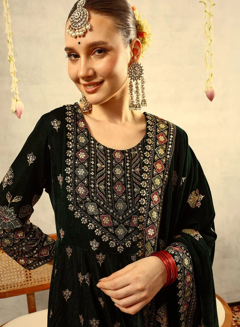 آي شين Green Gold Printed Anarkali Festive Kurta with Trouser & Velvet Dupatta