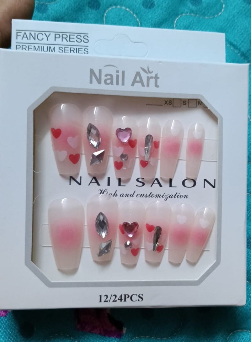 أظافر نسائية أنيقة وعصرية مصممة لتمنحك إطلالة ساحرة في كل مناسبات - Image 5