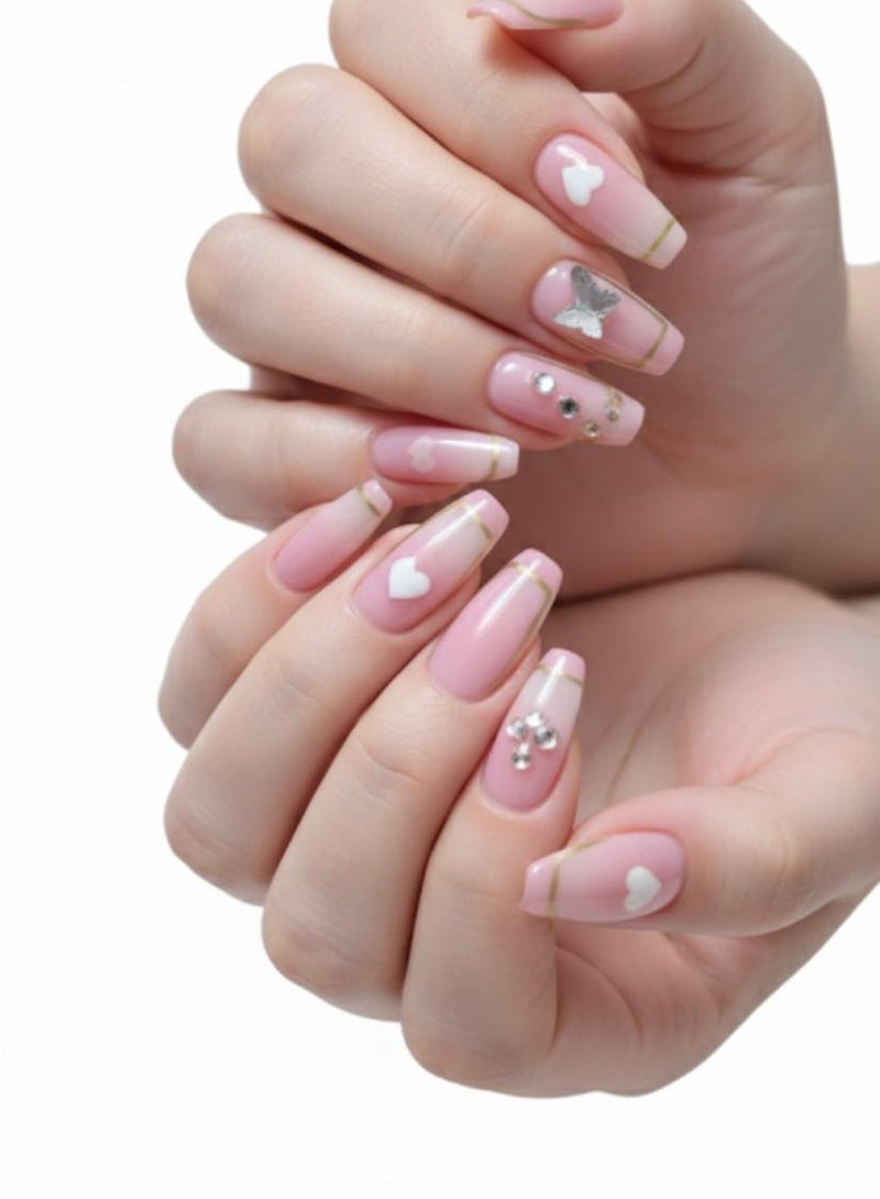 أظافر نسائية أنيقة وعصرية مصممة لتمنحك إطلالة ساحرة في كل مناسبات - Image 1