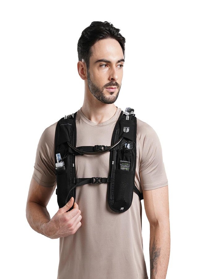 تيجو سترة ترطيب TEGO Pacer Trail | حقيبة ترطيب للجري والمشي لمسافات طويلة | سترة جري قابلة للتعديل مع مساحة تخزين، وجيب للخزان، وتفاصيل عاكسة للضوء | متوافقة مع القوارير المرنة وأكياس الماء سعة 2 لتر (أسود) - Image 2