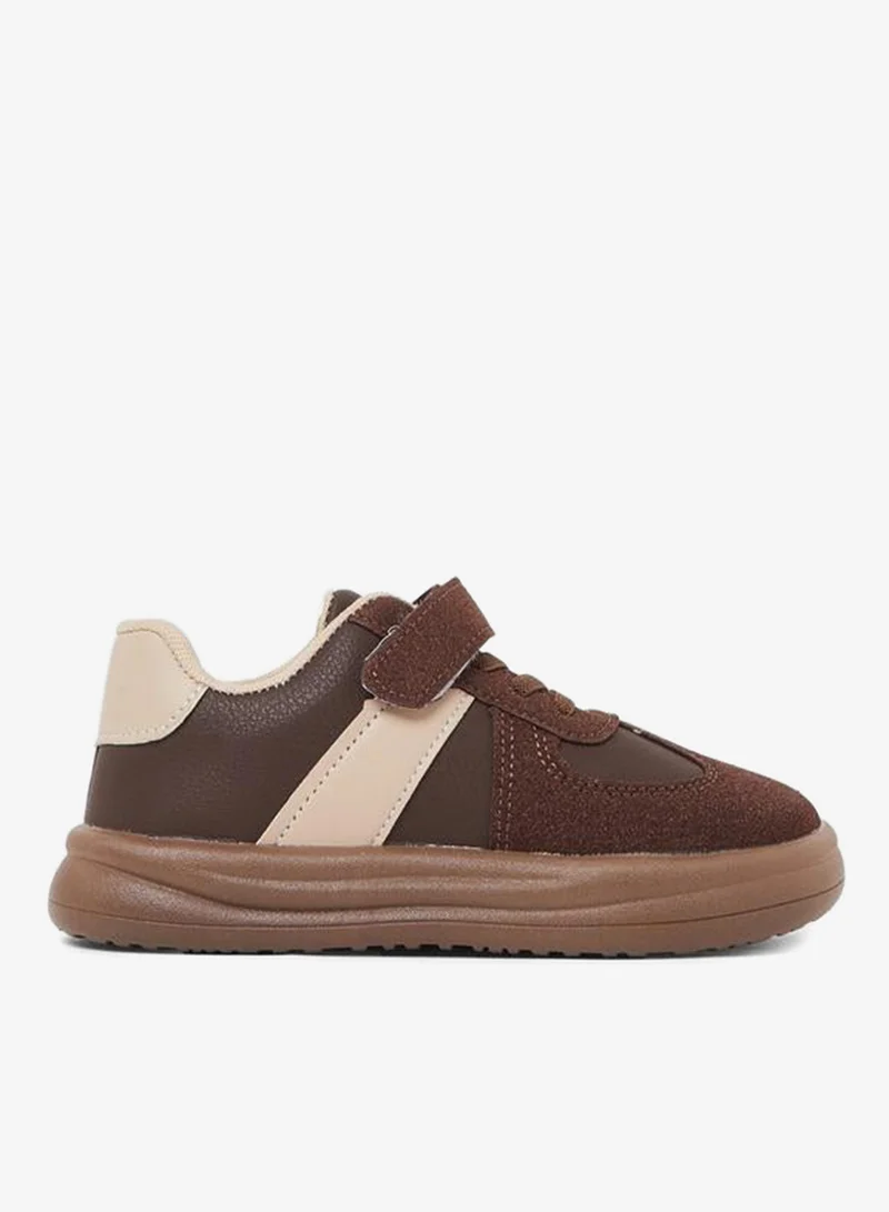 Styli Boys Lifestyle Velcro Sneakers
