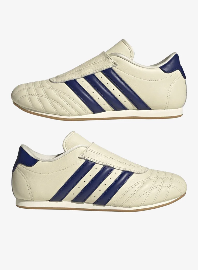 اديداس اوريجينالز أحذية أديداس تاي كوندو بيضاء للنساء من أديداس أوريجينالز