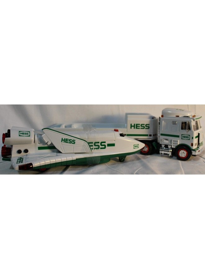 Hess 1999 Truck and Space Shuttle with Satellite - Image 4