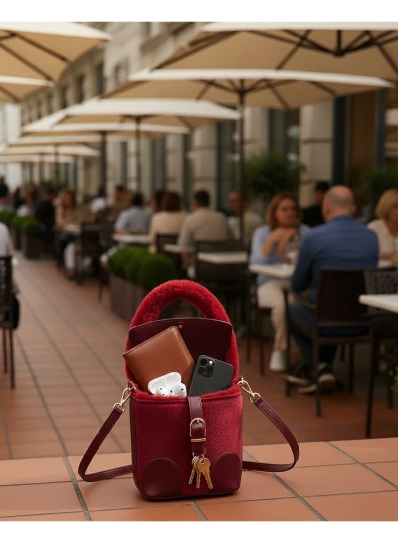 شنطة شمواه حريمي بكتف فرو ناعم – شيك ومميزة - Image 3