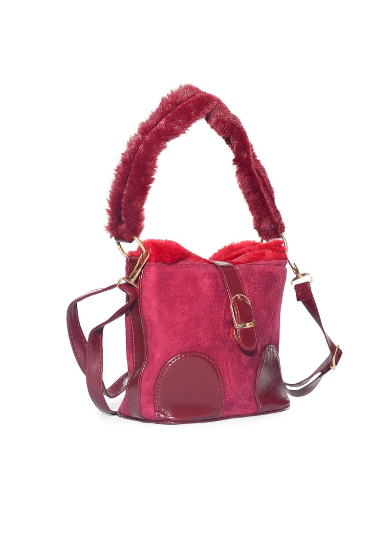 شنطة شمواه حريمي بكتف فرو ناعم – شيك ومميزة - Image 5