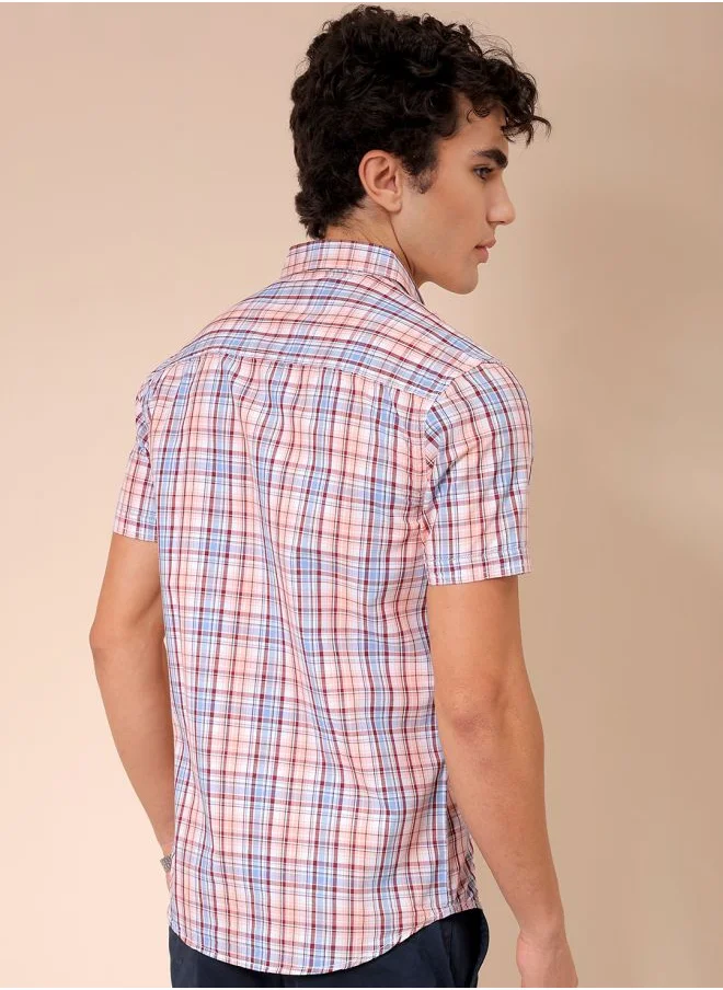 شركة المرآب الهندية Men Slim Fit Checkered Half Sleeves Cutaway Collar Casual Shirt